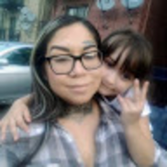 Hola! My name is Lynn!! - Picture 1 of 5